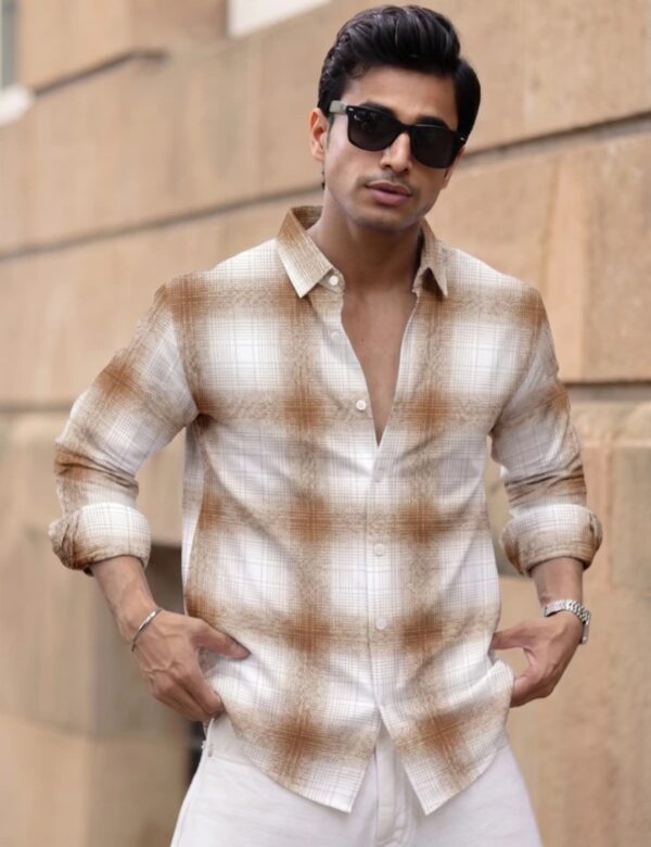 Men's Casual Brown and White Ombre Checked Full Sleeve Shirt